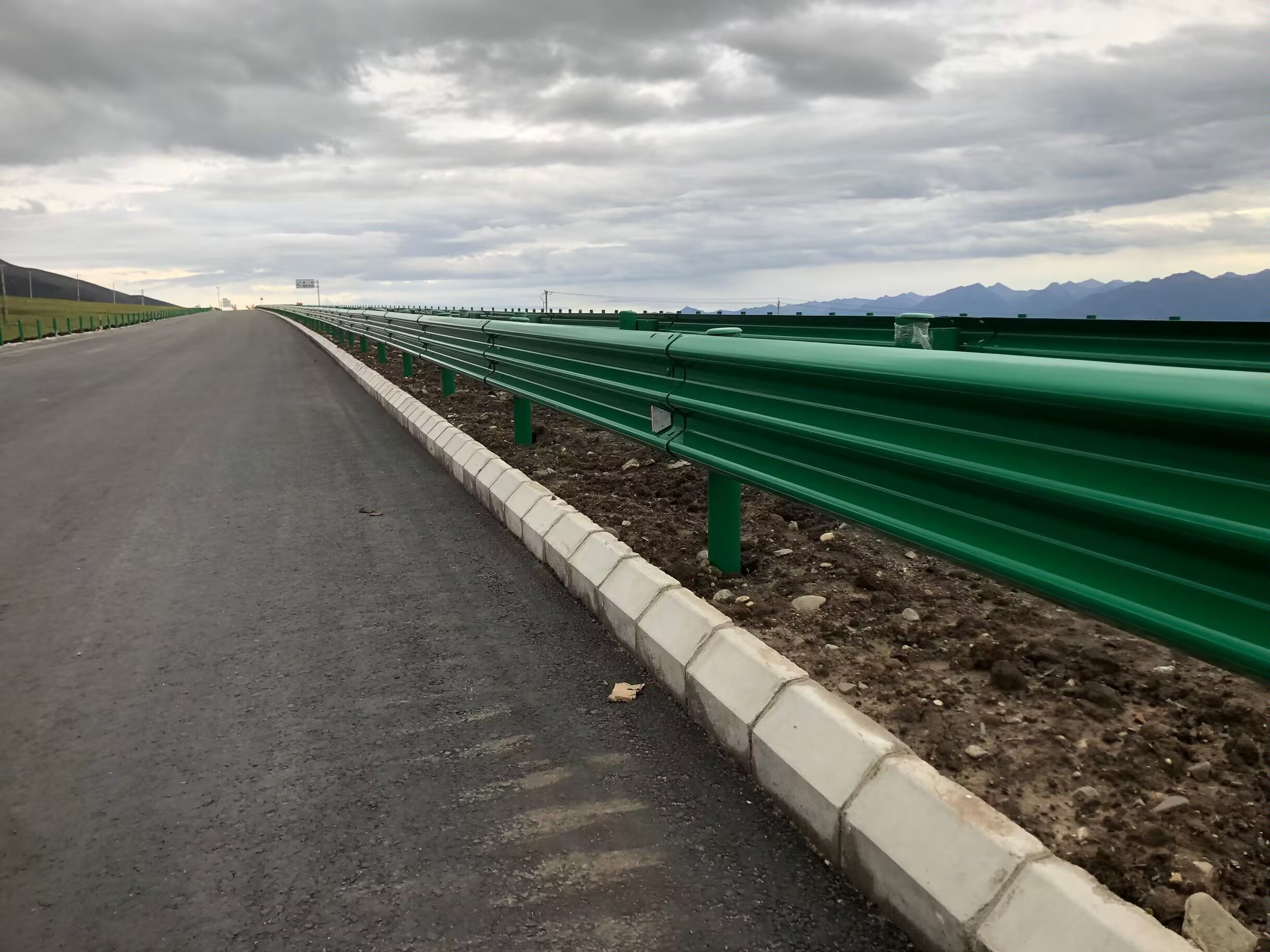 康马县乡村公路波形护栏乡村公路波形护栏 - 推荐